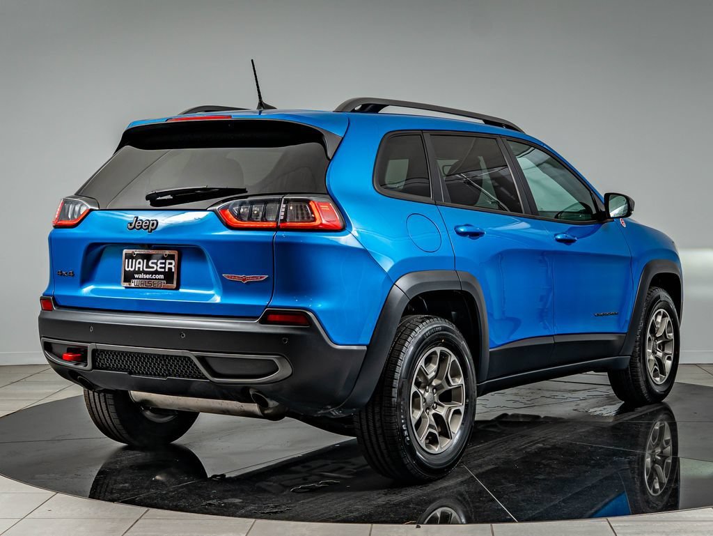 Used 2020 Hydro Blue Pearlcoat Jeep Trailhawk image 5