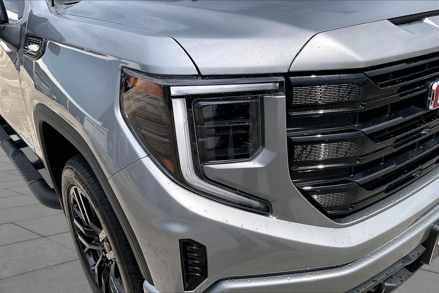 Used 2026 Sterling Metallic GMC Elevation image 26