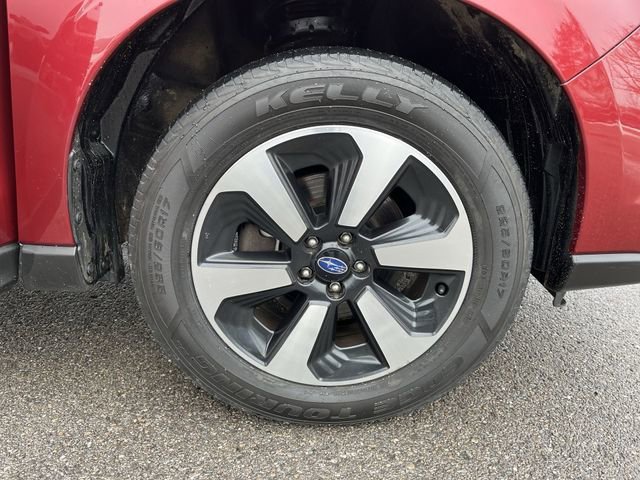 Used 2018  Subaru Premium image 20