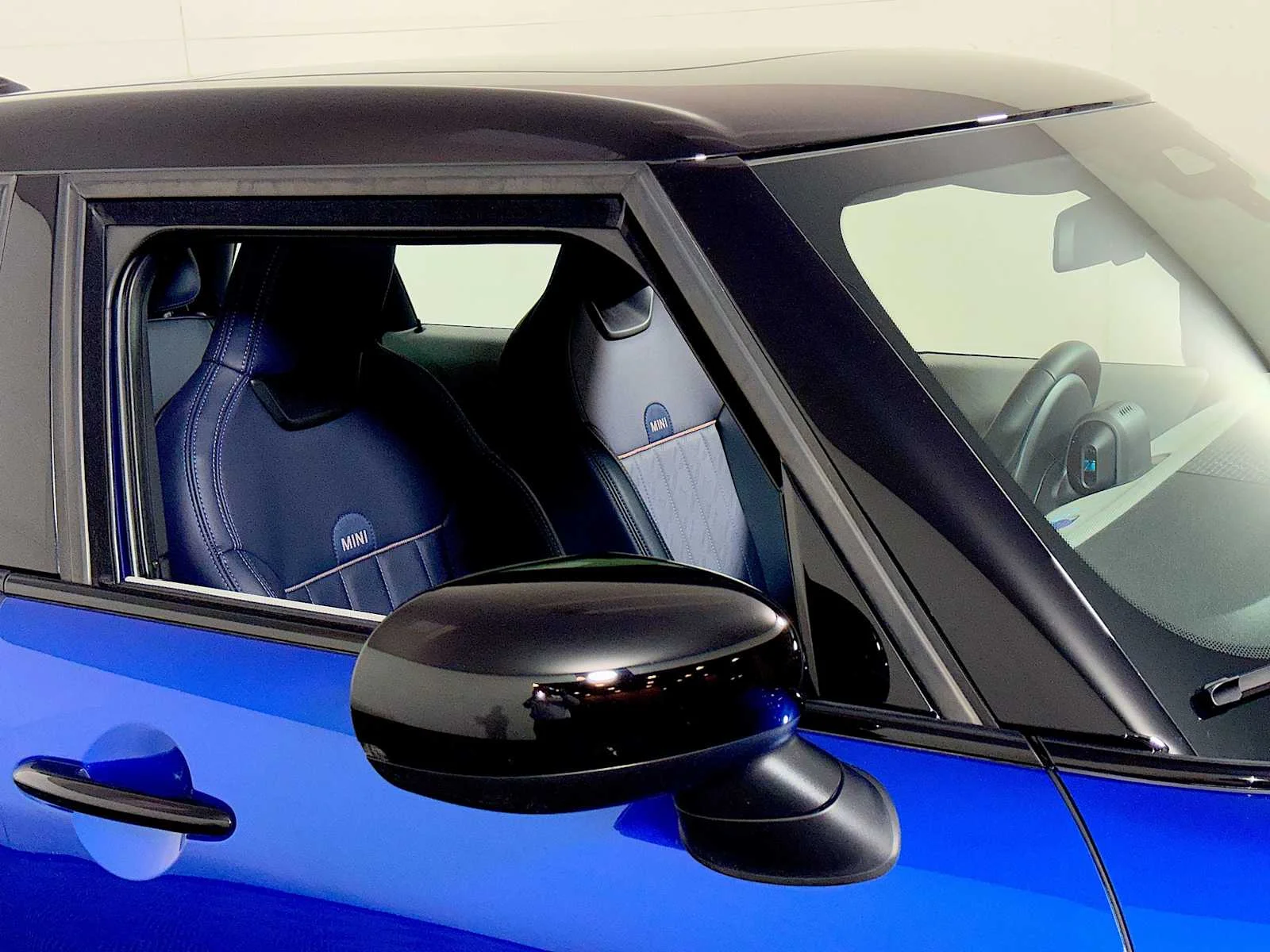 2025 MINI Hardtop 4 Door S - Photo 30