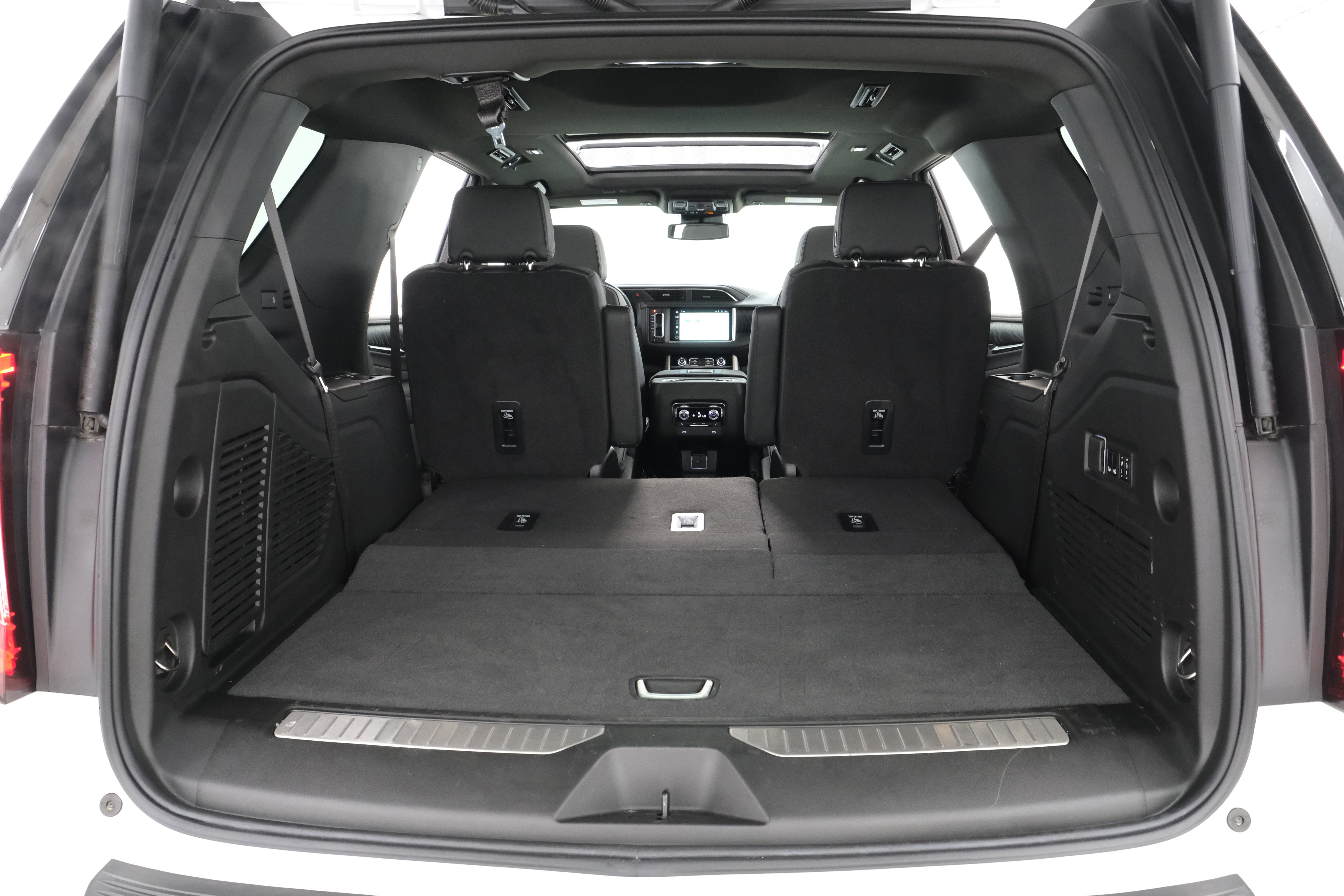 2024 GMC Yukon Denali - Photo 39