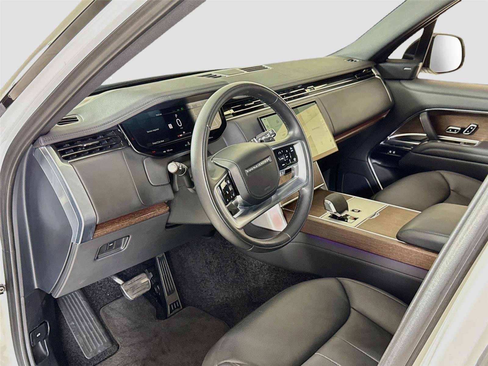 Used 2024 Fuji White Land Rover SE | Blackout Pkg | 360 Camera | Heated/Vented Seats image 15