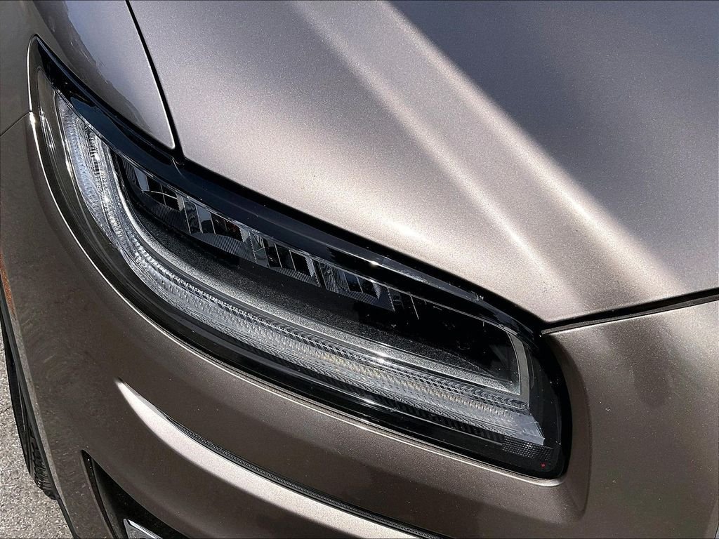 Used 2019 Brown Lincoln Reserve image 31
