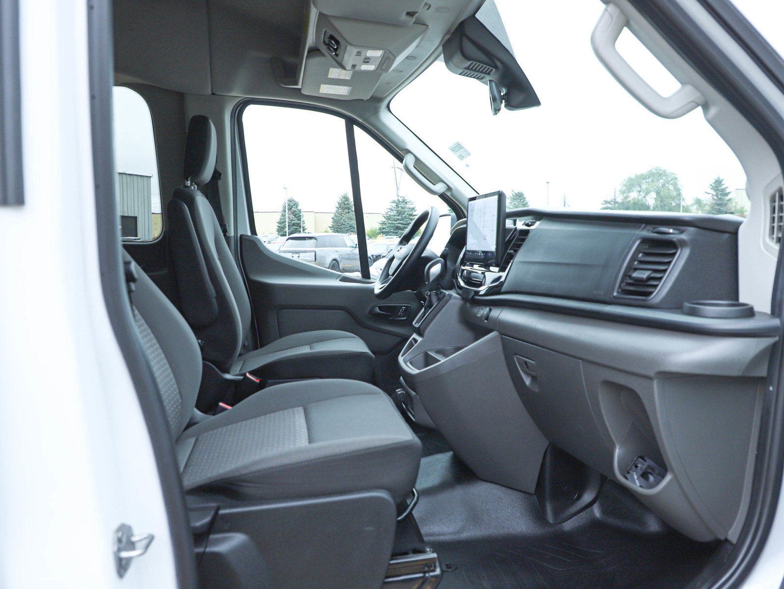 Used 2024 Oxford White Ford Xlt image 11