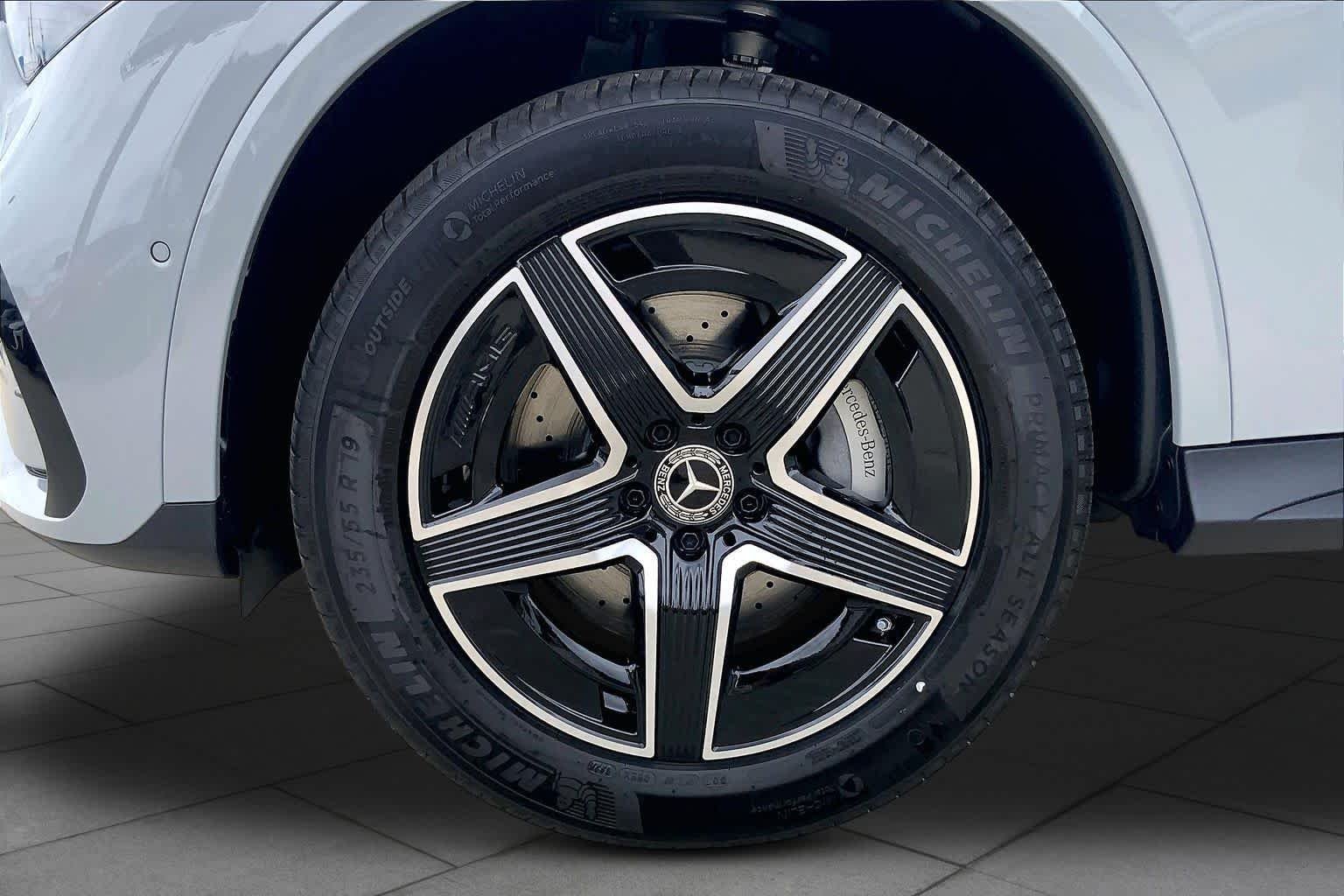 New 2026 MANUFAKTUR Alpine Grey Mercedes-Benz GLC 300 image 11