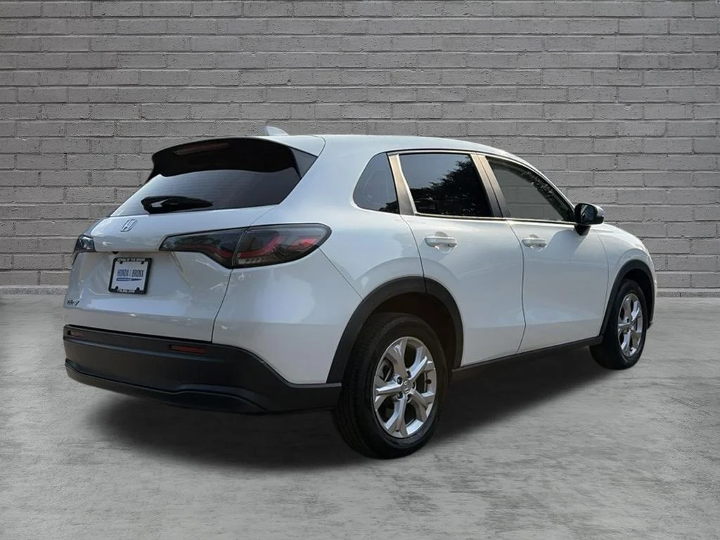 Certified Used 2023 Platinum White Pearl Honda LX image 3