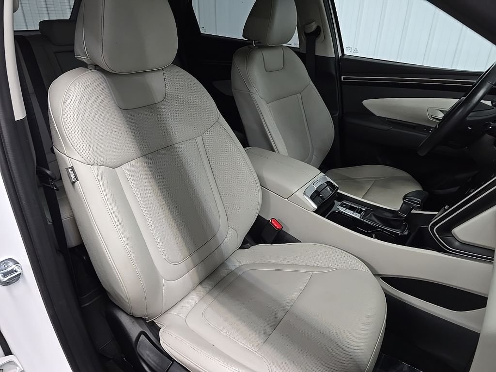 Used 2023 White Hyundai SEL image 17