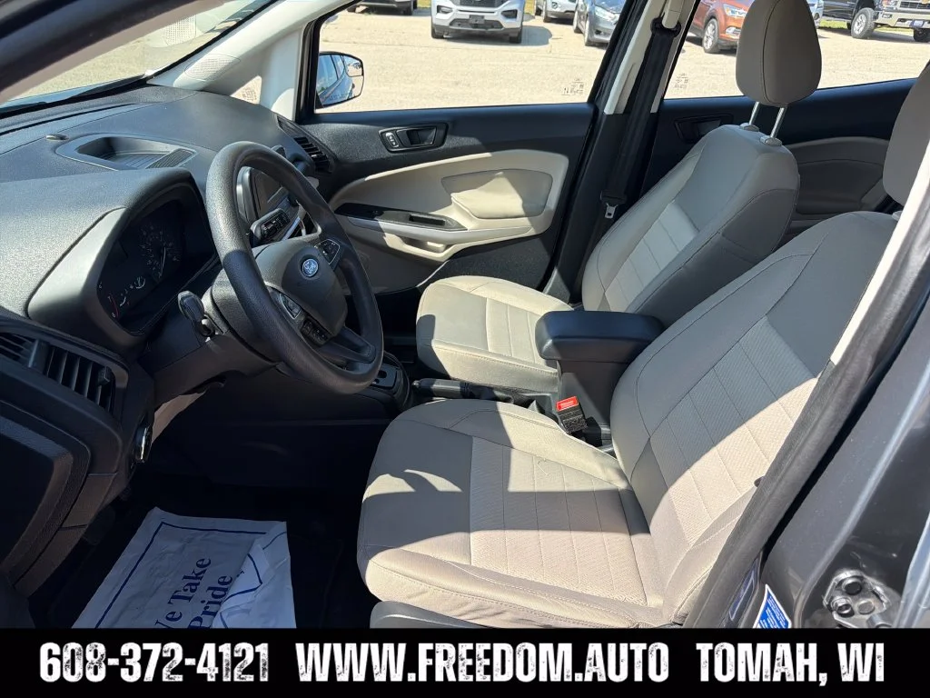 Used 2021  Ford S image 22