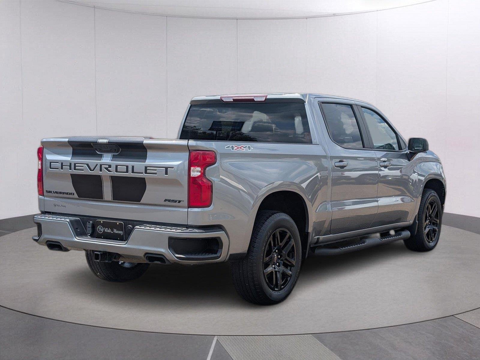Used 2023 STERLING GRAY METALLIC Chevrolet RST image 6