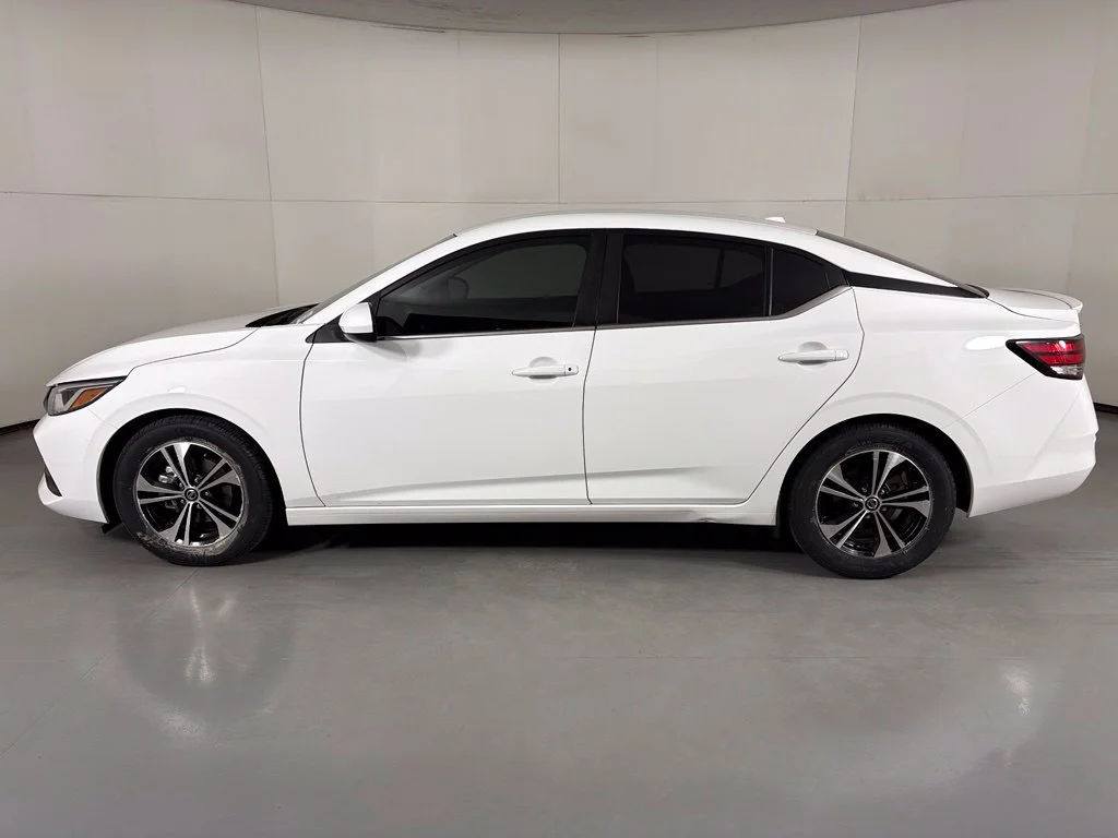 Used 2022 White Nissan SV image 5