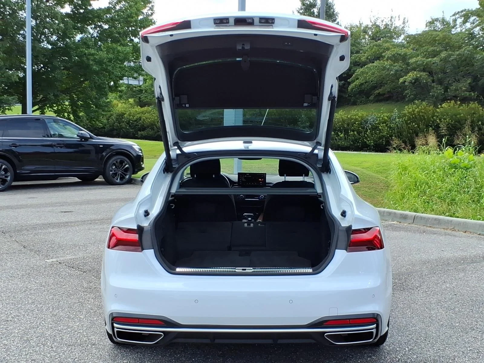 Used 2022 Glacier White Metallic Audi Premium image 31