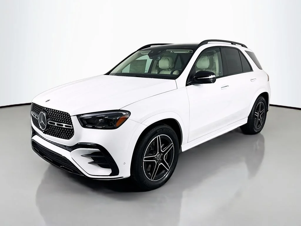 New 2026 MANUFAKTUR Moonlight White Metallic Mercedes-Benz GLE 450 image 1