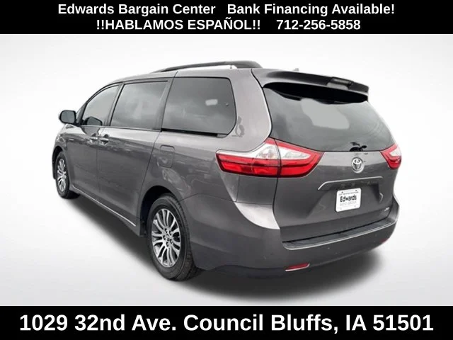 Used 2019 Gray Toyota XLE Premium image 5