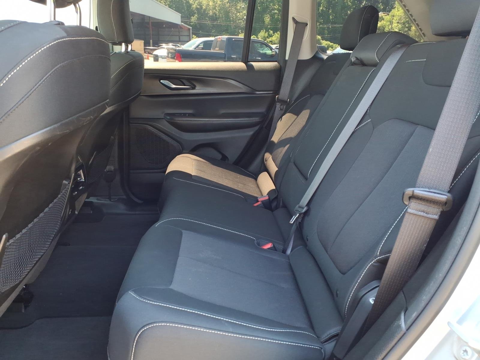 Used 2023 Silver Jeep Laredo 4x4 image 17