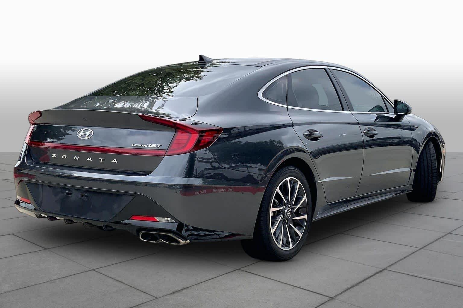 Used 2020 Portofino Gray Hyundai Limited image 13