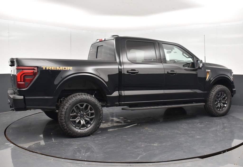 New 2026 Agate Black Metallic Ford Tremor® image 20