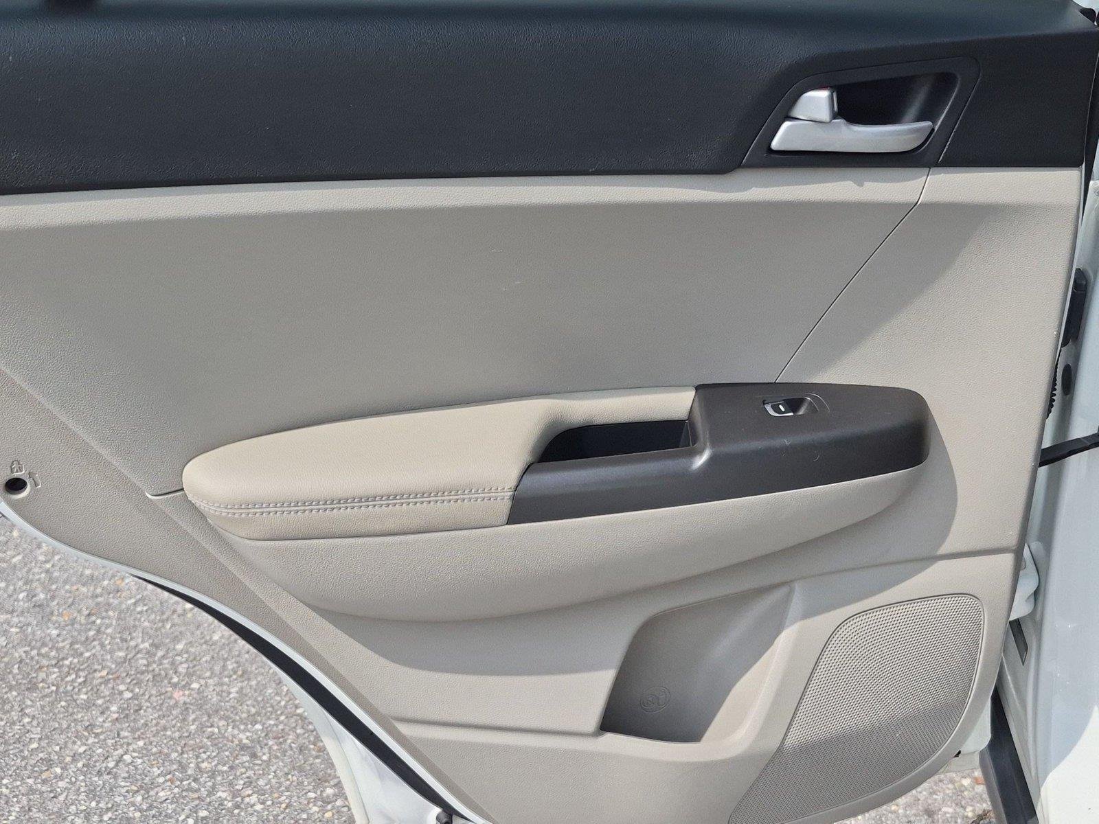 Used 2020 Clear White Kia LX image 29