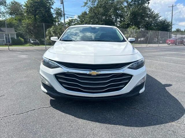 Used 2022 White Chevrolet LT image 7