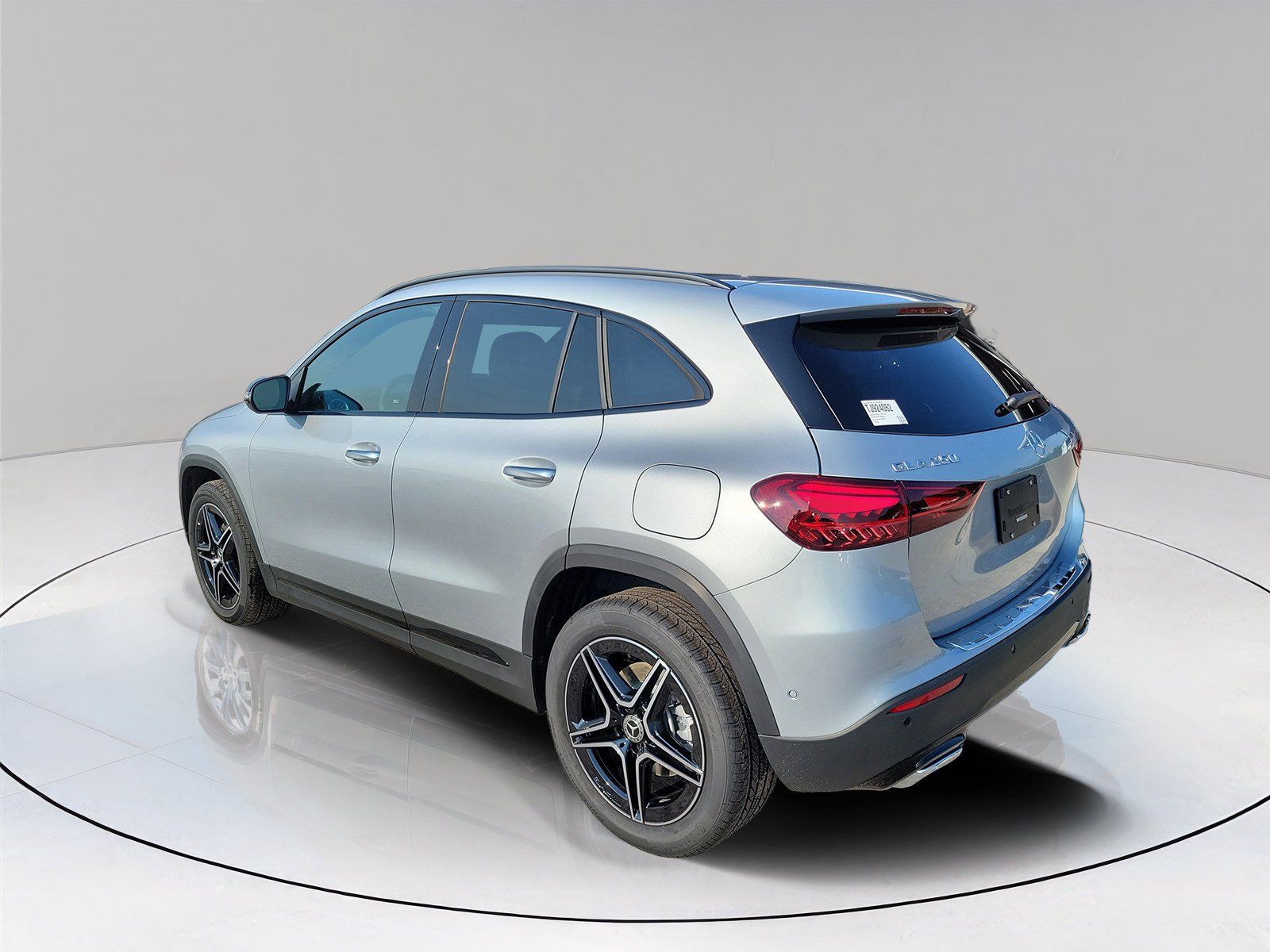 New 2026 Cirrus Silver Metallic Mercedes-Benz GLA 250 image 32
