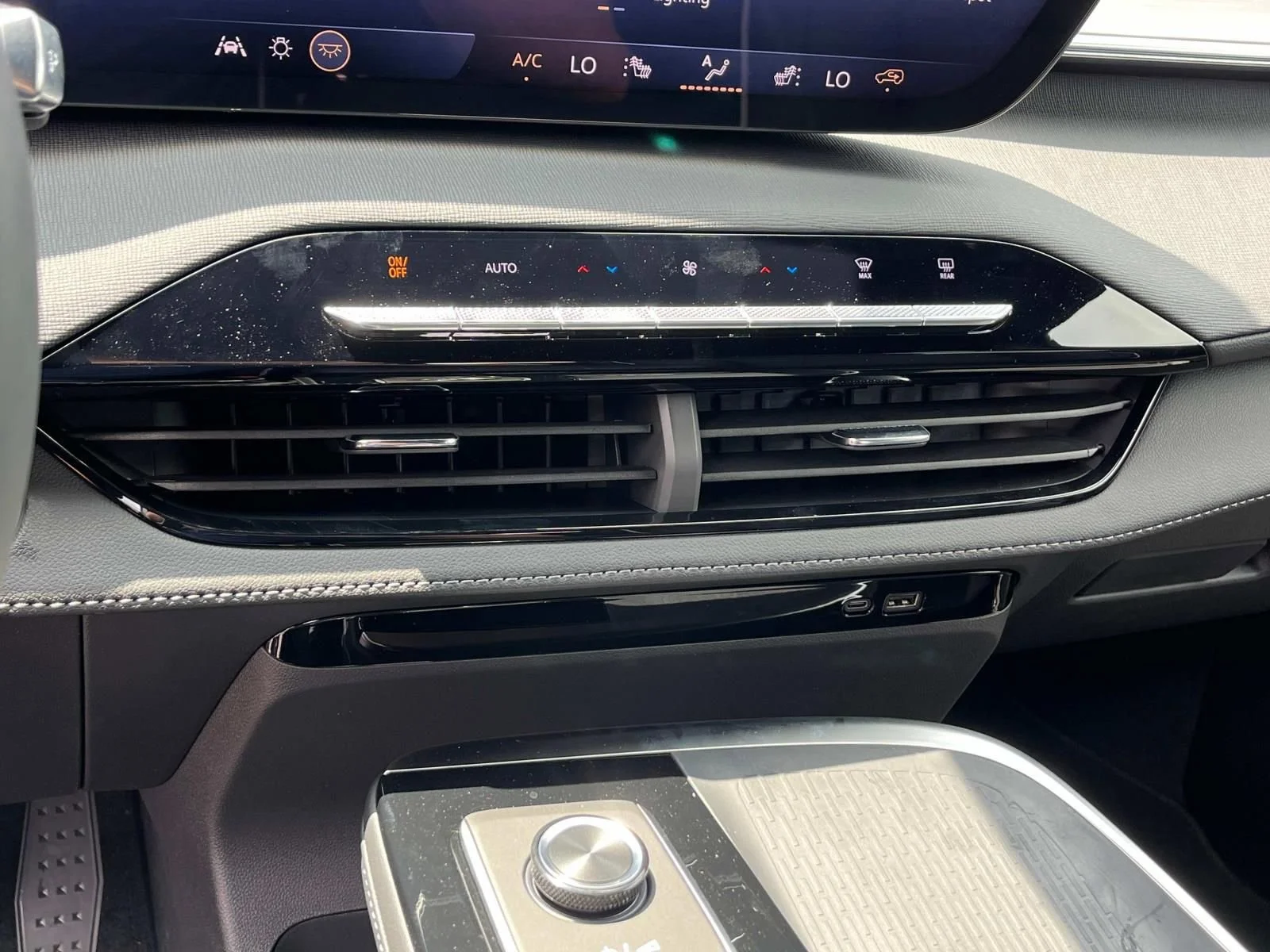 2026 Buick Enclave Preferred - Photo 29