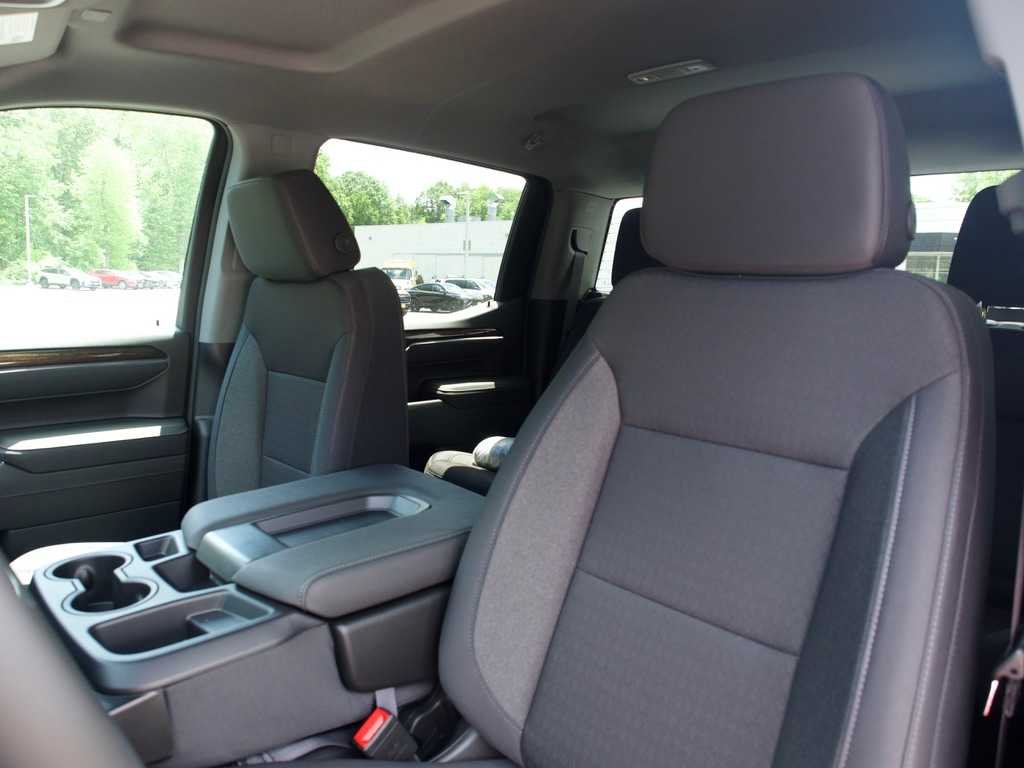 New 2026 Sterling Metallic GMC Elevation image 11