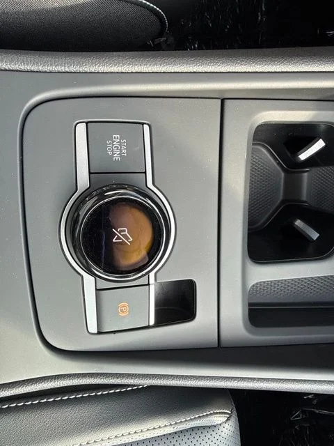 New 2026 Monterey Blue Pearl Volkswagen SE image 24