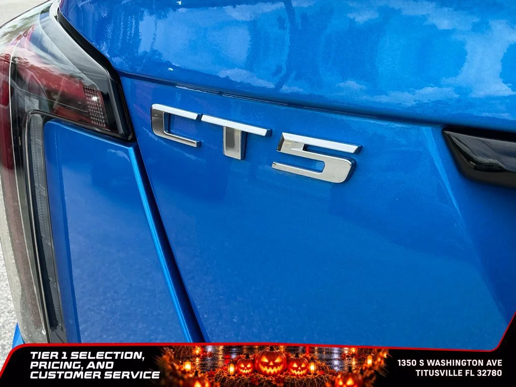 Used 2025 Coastal Blue Metallic Cadillac V-Series image 24