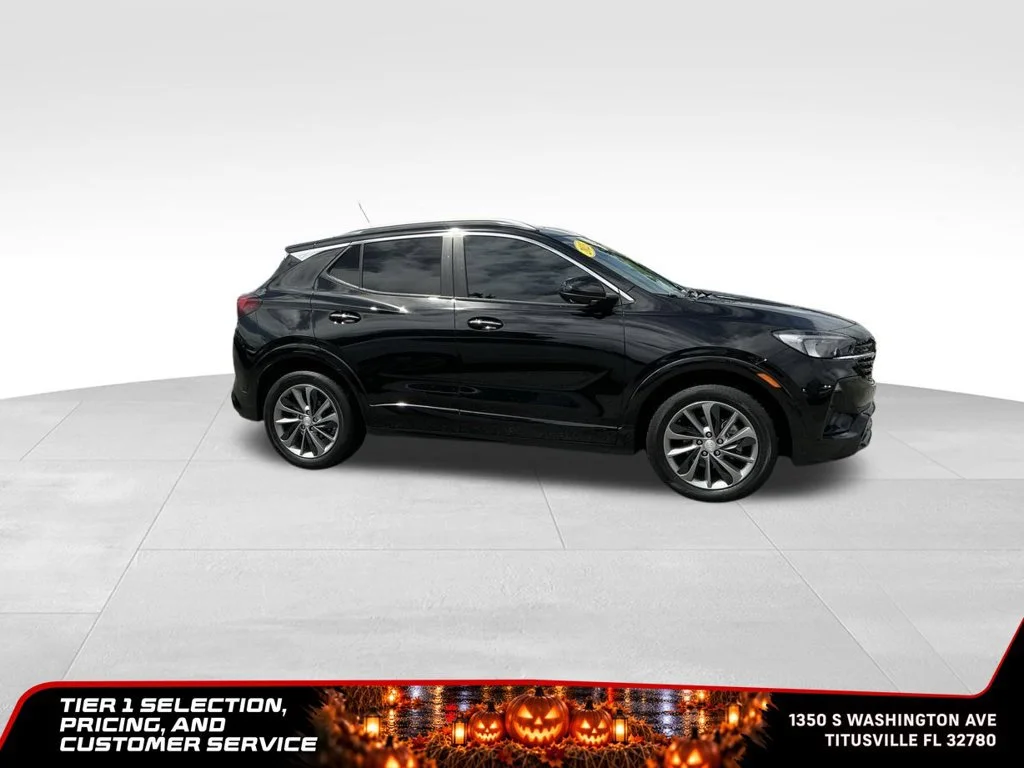 Used 2023 EBONY TWILIGHT METALLIC Buick Select image 10