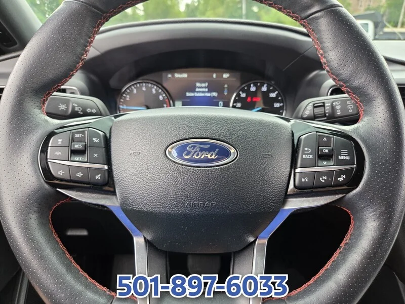Used 2023 WHITE FORD ST-LINE RWD image 24