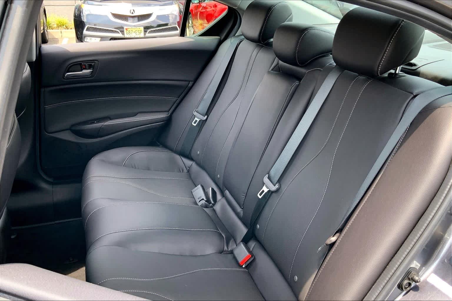 Used 2019 Modern Steel Metallic Acura w/Premium Pkg image 17