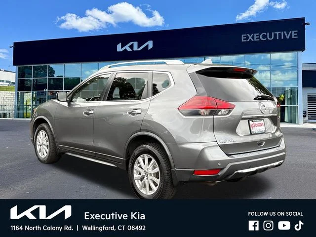Used 2019 Gray Nissan SV image 2