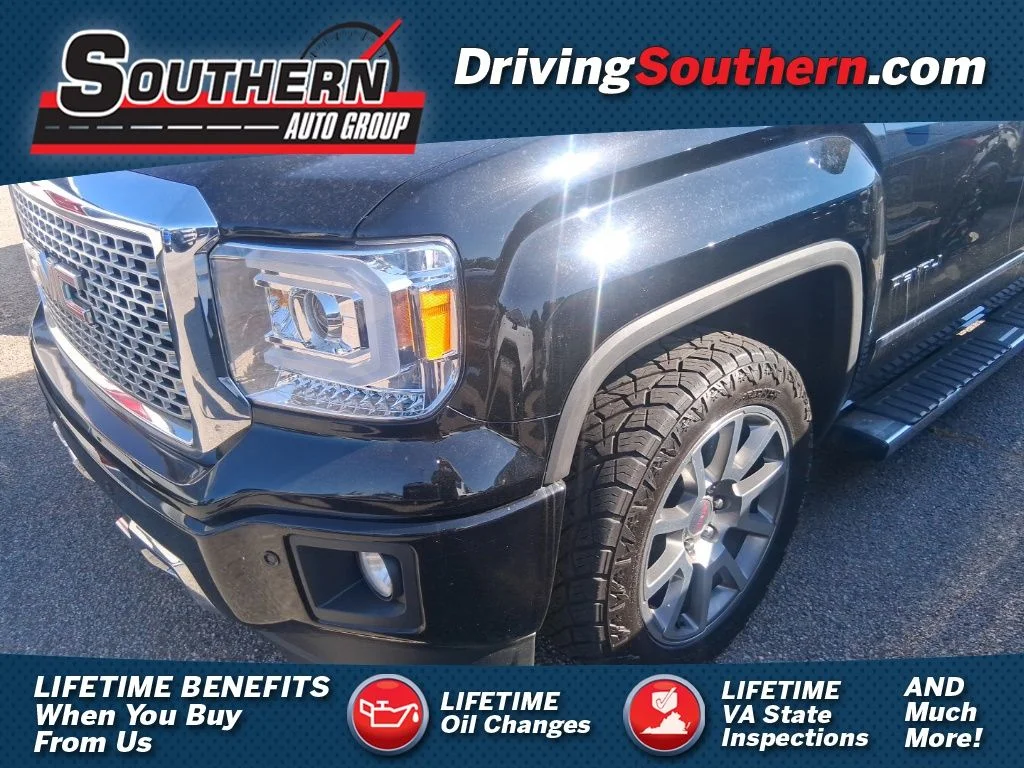 2015 GMC Sierra 4WD Crew Cab Short Box's photo