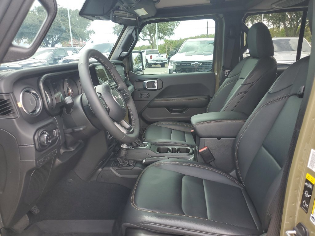 Used 2025 Green Jeep High Tide image 12