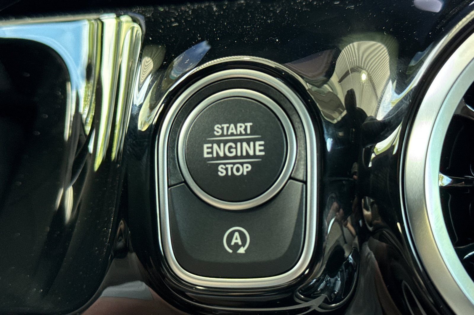 New 2026 Polar White Mercedes-Benz GLA 250 image 21