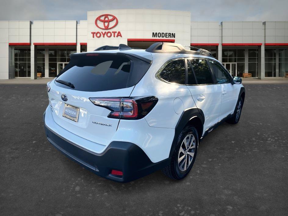 Used 2025 Crystal White Pearl Subaru Premium image 5