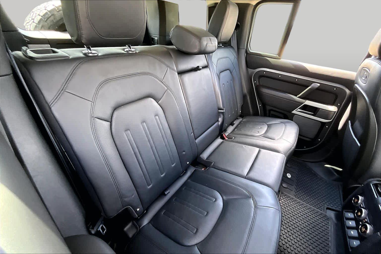 Used 2020 Eiger Grey Metallic Land Rover HSE image 18