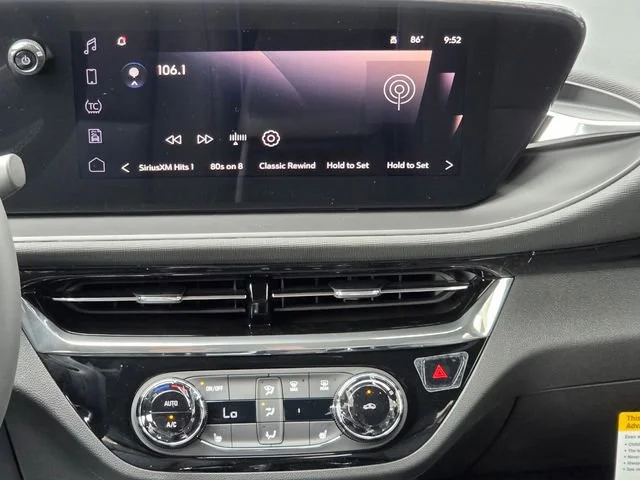 2026 Buick Envista Sport Touring - Photo 8
