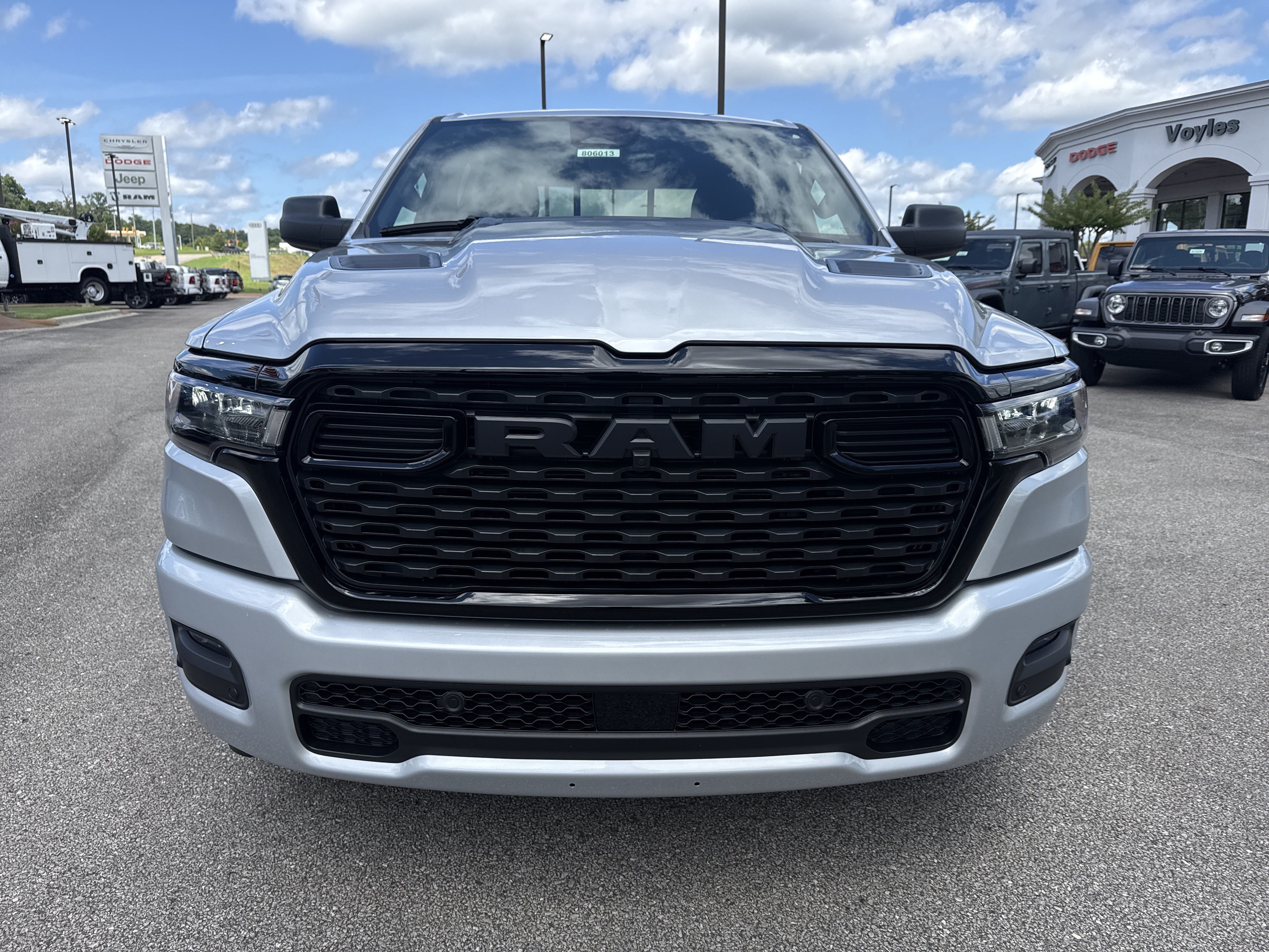 New 2026 Silver Zynith Exterior Paint RAM Express image 2