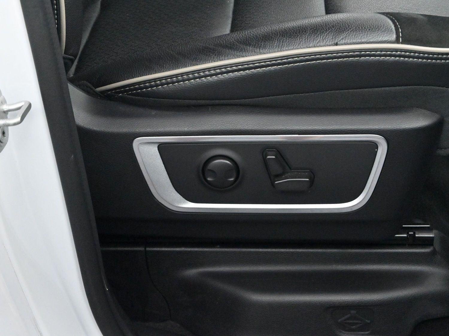 Used 2022 Bright White Clearcoat Ram Laramie image 32