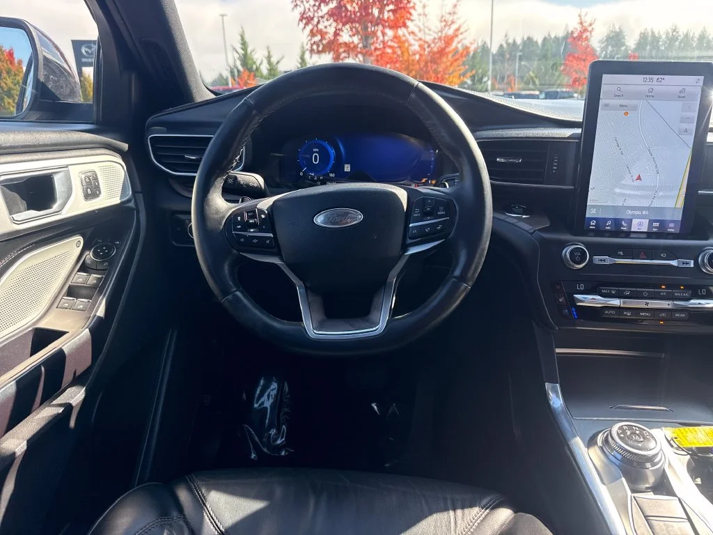 Used 2020 Black Ford Platinum image 7