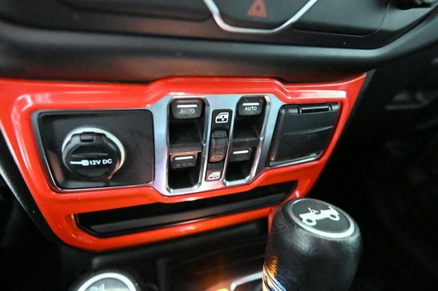 Used 2019 Gray Jeep Unlimited Sport S image 27