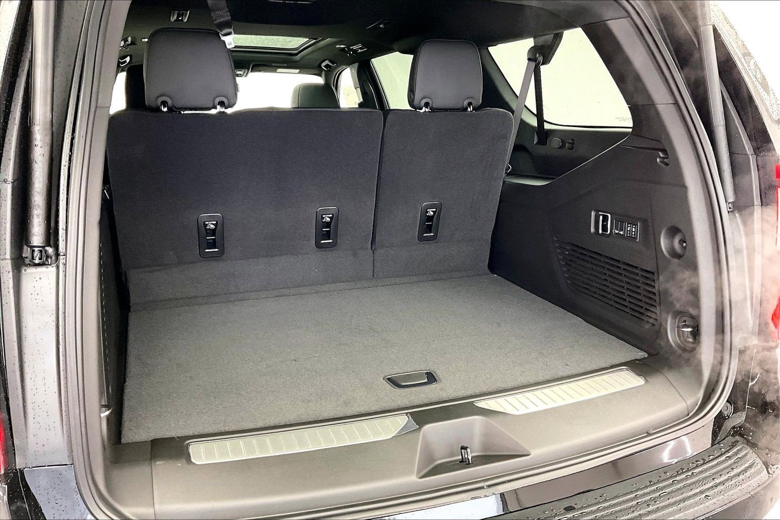 2026 GMC Yukon XL Denali - Photo 11