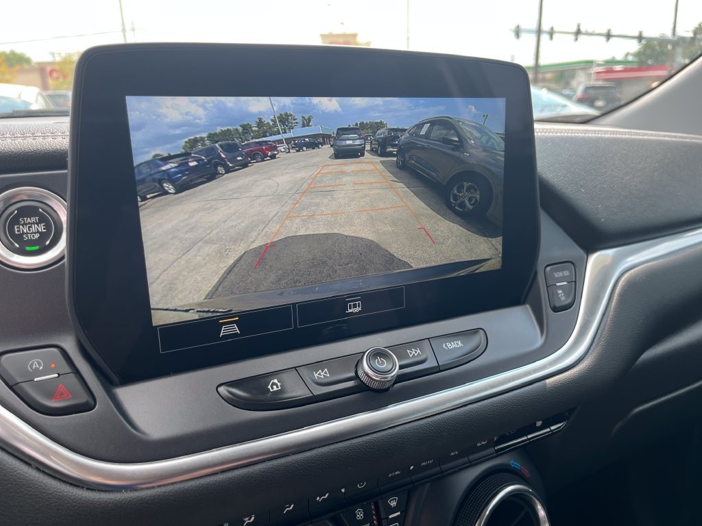Used 2023 Gray Chevrolet LT image 18