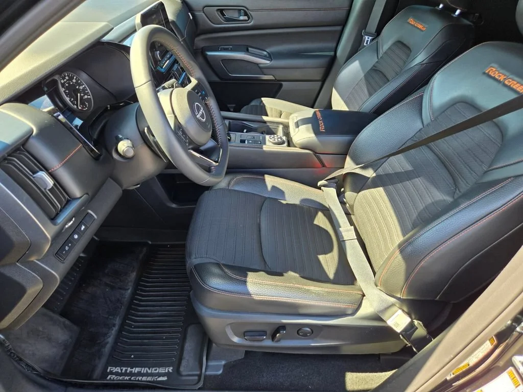 Used 2025 Super Black Nissan Rock Creek image 10