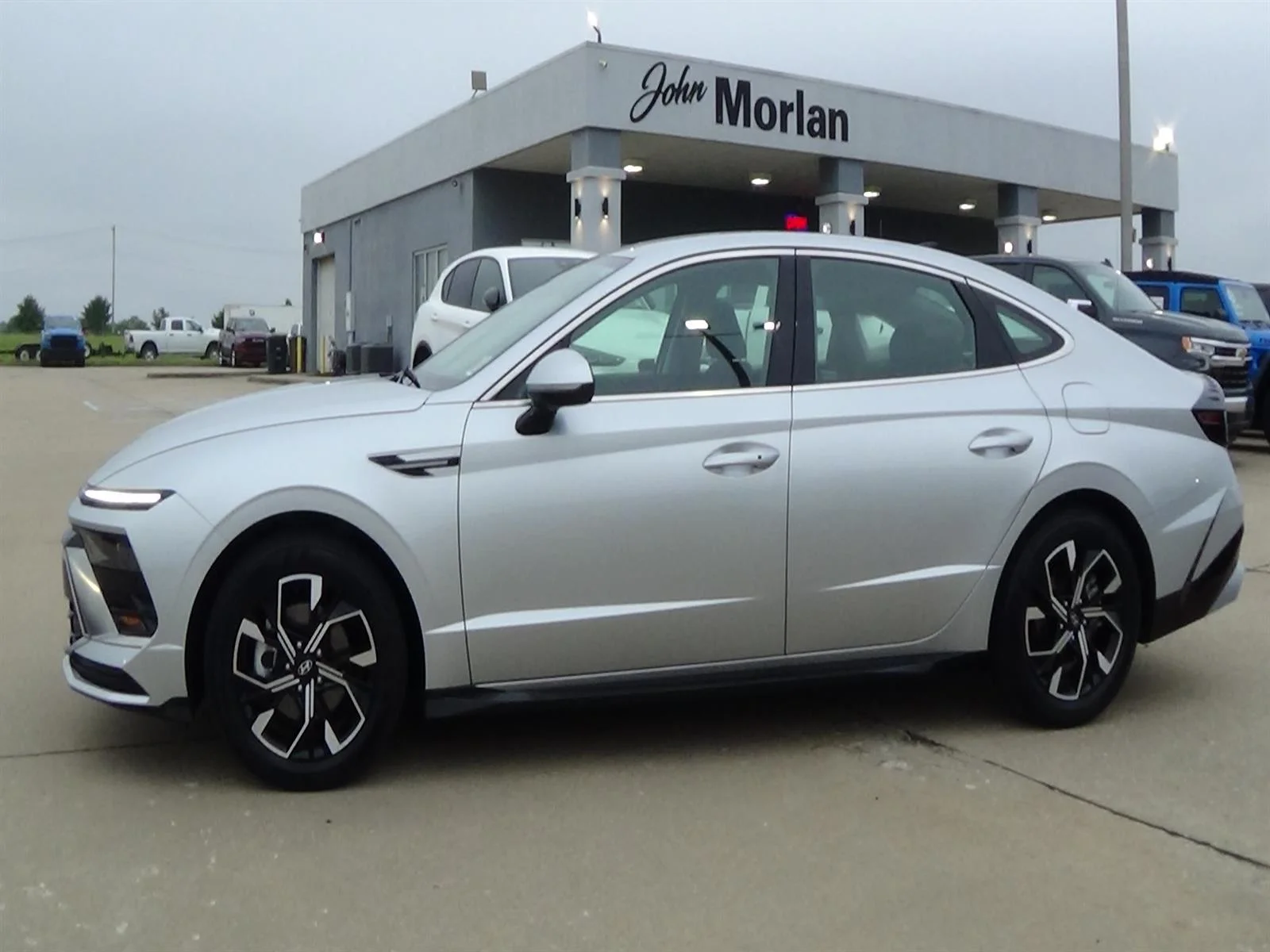 Used 2025 Aero Silver Metallic (t4a) Hyundai SEL image 1