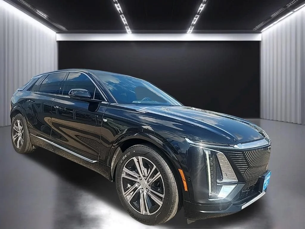 Used 2024 Black Cadillac Luxury image 6