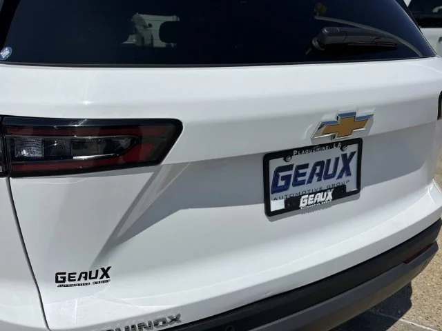 Used 2025 White Chevrolet LT image 19