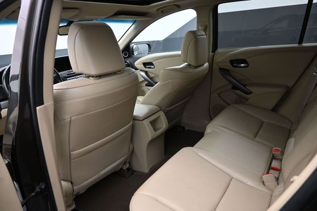 Used 2014 Graphite Luster Metallic Acura Technology Package image 2