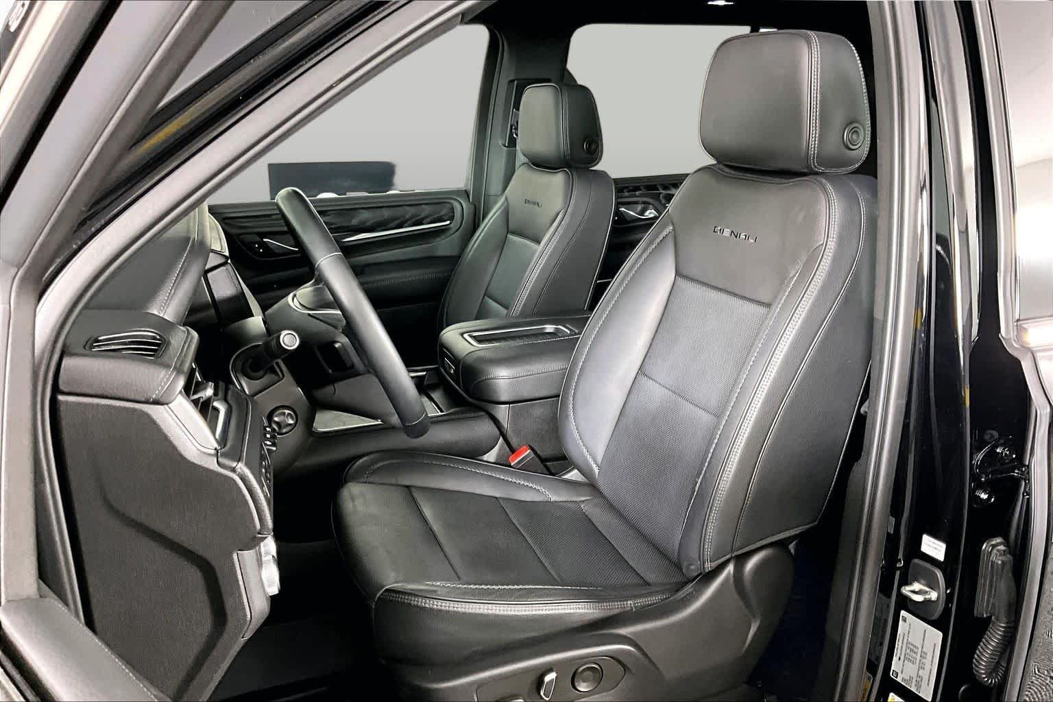 Used 2023 Onyx Black GMC Denali image 8