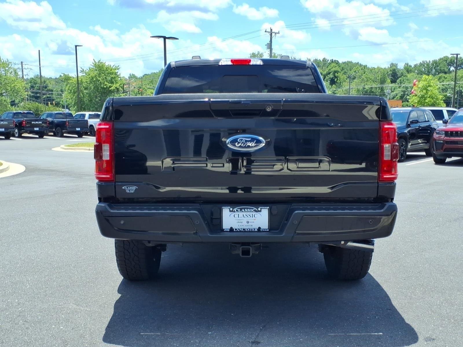 Used 2022 Agate Black Metallic Ford XLT image 17